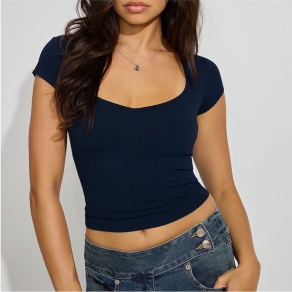 NWT Garage Sleek Sweetheart Tee in Mariana Blue Navy (G/L) - Picture 1 of 3